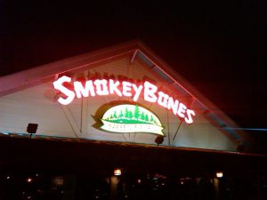 Restaurant Smokey Bones